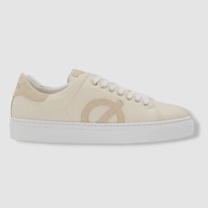 NEW Women’s LOCI Nine water resistant beige sneakers- Size 41